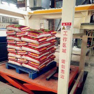 为什么越来越多的企业都选择使用全自动码垛机?
