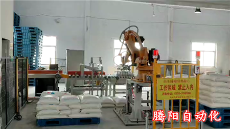 面粉码垛机器人为企业省人工提效率