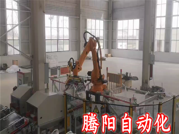 吨袋码垛机器人推动工业自动化水平的全面提升